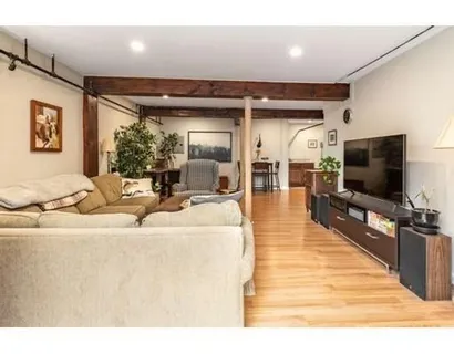 $2,400 | 3 Allen Road, Unit 1, Boston, MA 02135