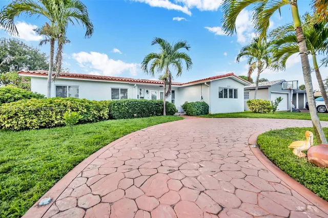 $1,850 | 5207 Hayes Street, Hollywood, FL 33021