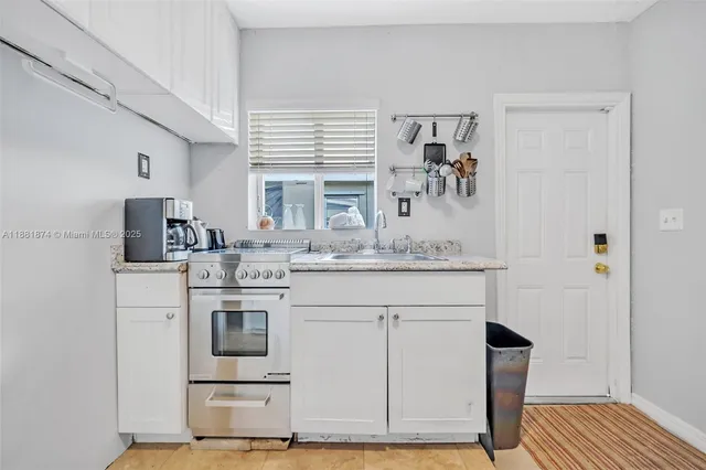 $1,850 | 5207 Hayes Street, Hollywood, FL 33021