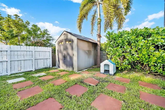 $1,850 | 5207 Hayes Street, Hollywood, FL 33021