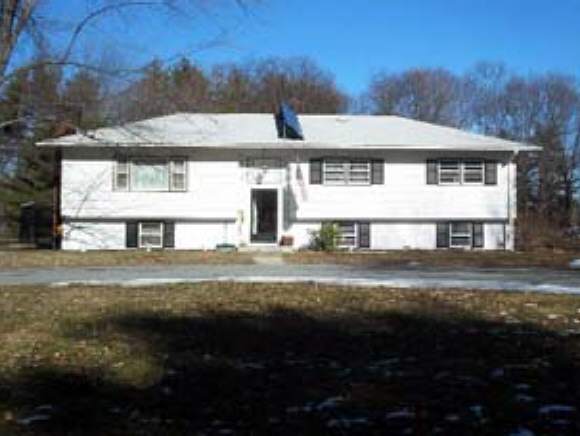 274 Island Pond Road Derry, NH 03038 - Photo 1 of 4