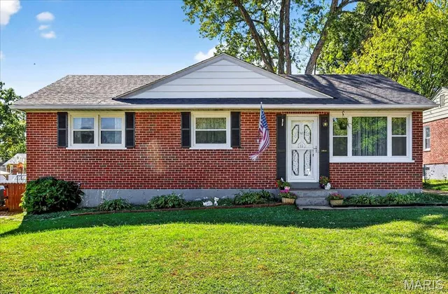 $277,900 | 10814 Galena Court, St. Louis, MO 63123