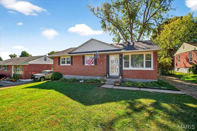 $277,900 | 10814 Galena Court, St. Louis, MO 63123