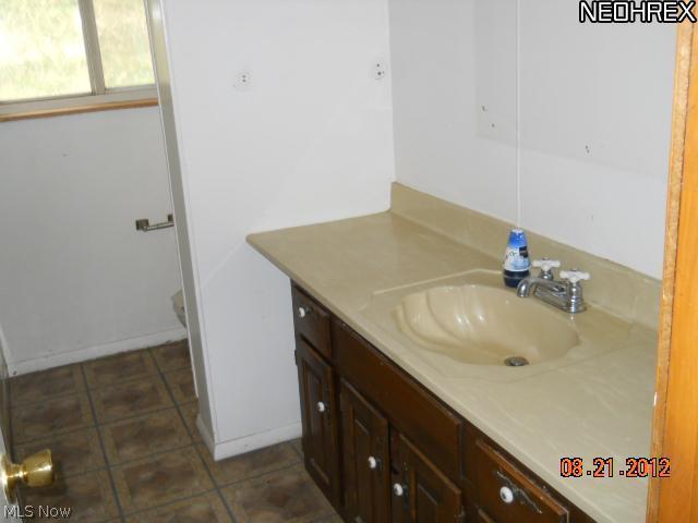 2951 Mogadore Road Akron, OH 44312 - Photo 8 of 10 Gallery Image 8