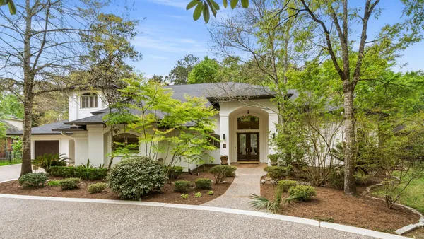 $1,630,000 | 55 South Benton Woods Circle, The Woodlands, TX 77382