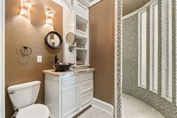 $1,790,000 | 55 South Benton Woods Circle, The Woodlands, TX 77382
