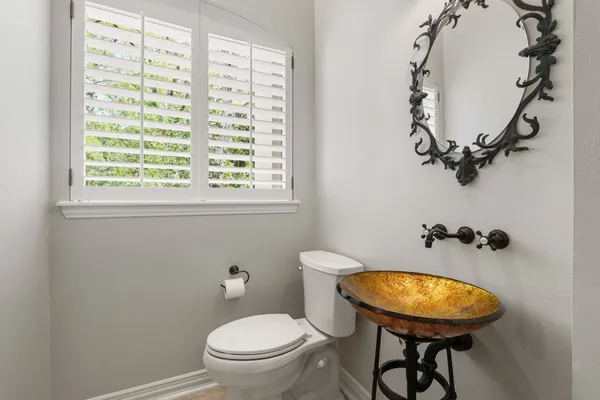 $1,630,000 | 55 South Benton Woods Circle, The Woodlands, TX 77382