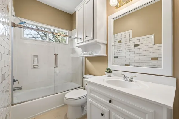$1,630,000 | 55 South Benton Woods Circle, The Woodlands, TX 77382