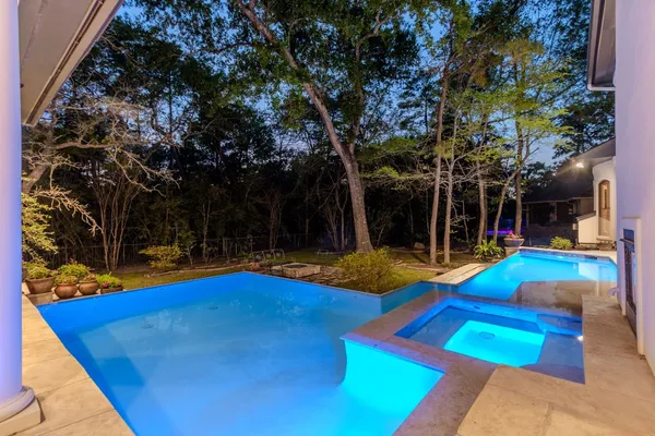 $1,630,000 | 55 South Benton Woods Circle, The Woodlands, TX 77382