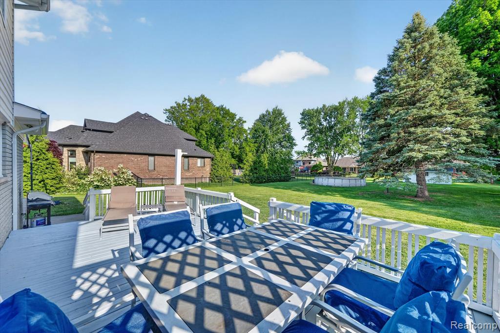 18178 22 Mile Road Macomb, MI 48044 - Photo 38 of 43