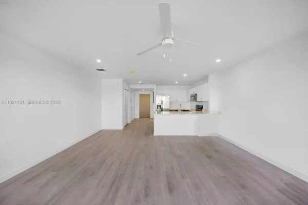 $1,800 | 20 Northeast 19th Avenue, Unit 210, Pompano Beach, FL 33060