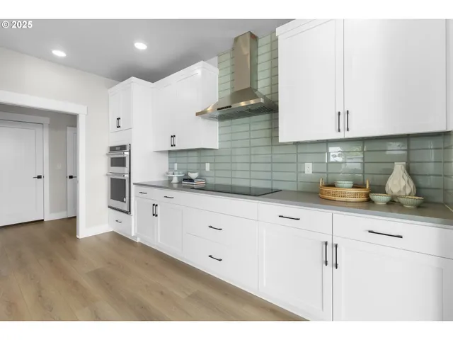 $1,050,000 | 15204 Southwest Flatcreek Lane, Tigard, OR 97224