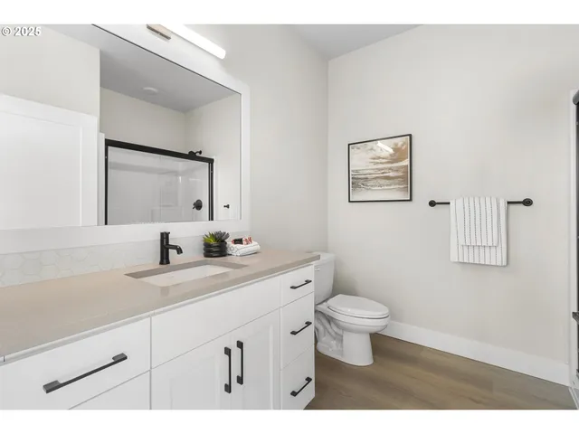 $1,050,000 | 15204 Southwest Flatcreek Lane, Tigard, OR 97224