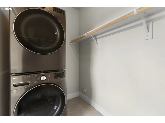 $1,050,000 | 15204 Southwest Flatcreek Lane, Tigard, OR 97224