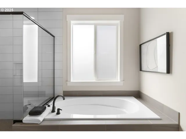 $1,050,000 | 15204 Southwest Flatcreek Lane, Tigard, OR 97224