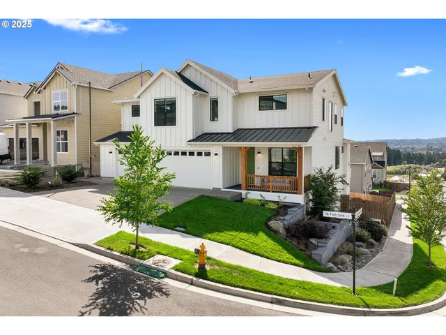 $1,050,000 | 15204 Southwest Flatcreek Lane, Tigard, OR 97224