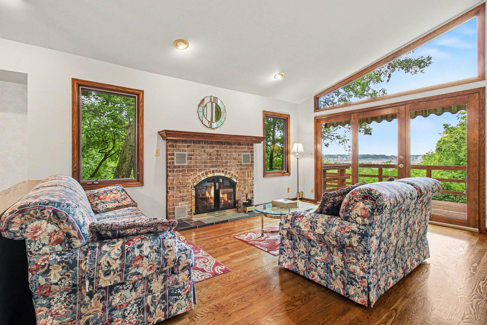 829 Lincoln Road Bellevue, KY 41073 - Photo 6 of 49 file_7550