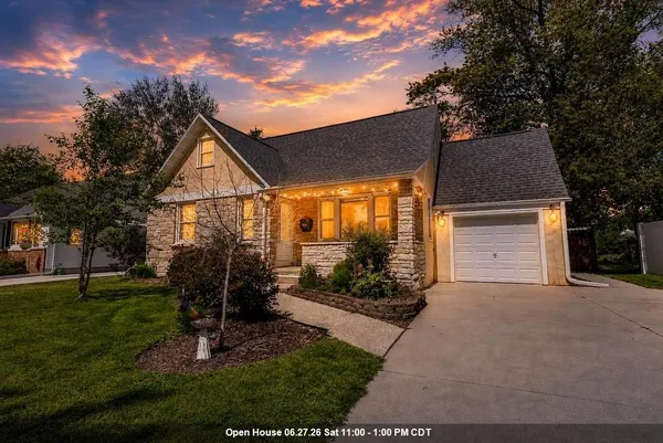 $284,900 | 1212 Suydam Street, Green Bay, WI 54301