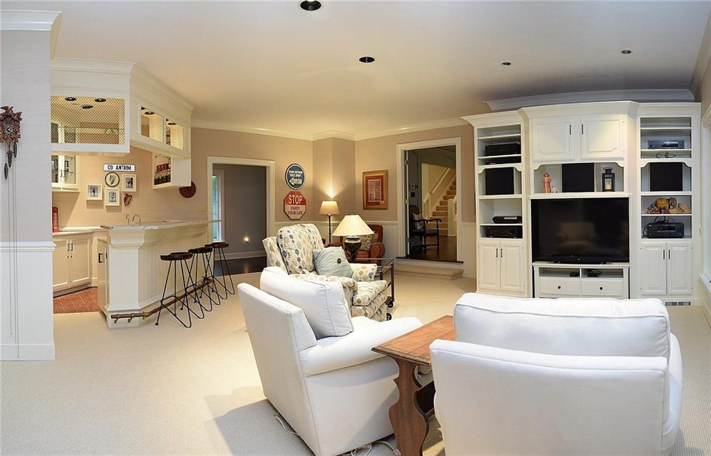 6790 Dean Road Indianapolis, IN 46220 - Photo 10 of 24 Gallery Image 10