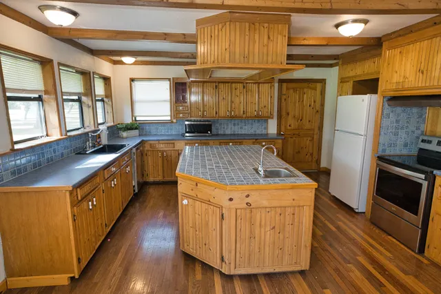 $279,000 | 6379 County Road 3, Sweeny, TX 77480