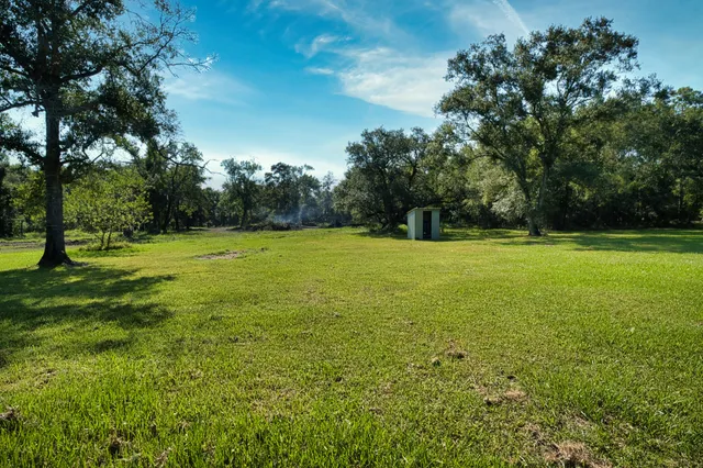$279,000 | 6379 County Road 3, Sweeny, TX 77480