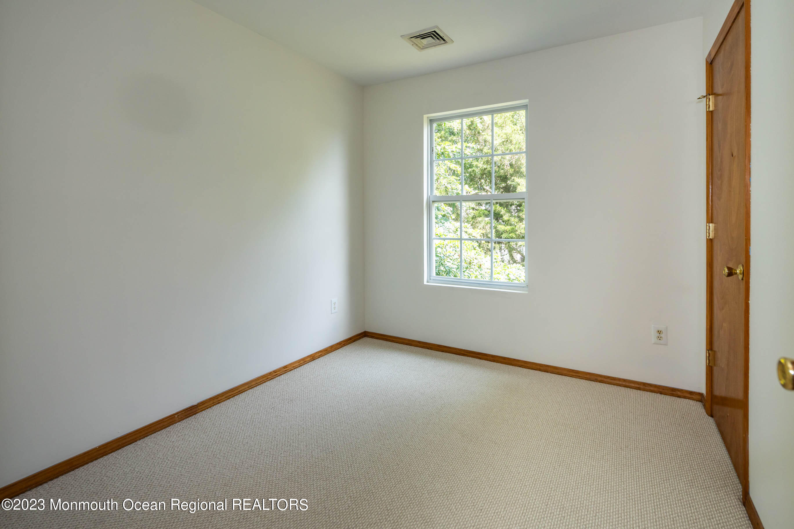 244 Raritan Street Keyport, NJ 07735 - Photo 16 of 20 an empty room with windows