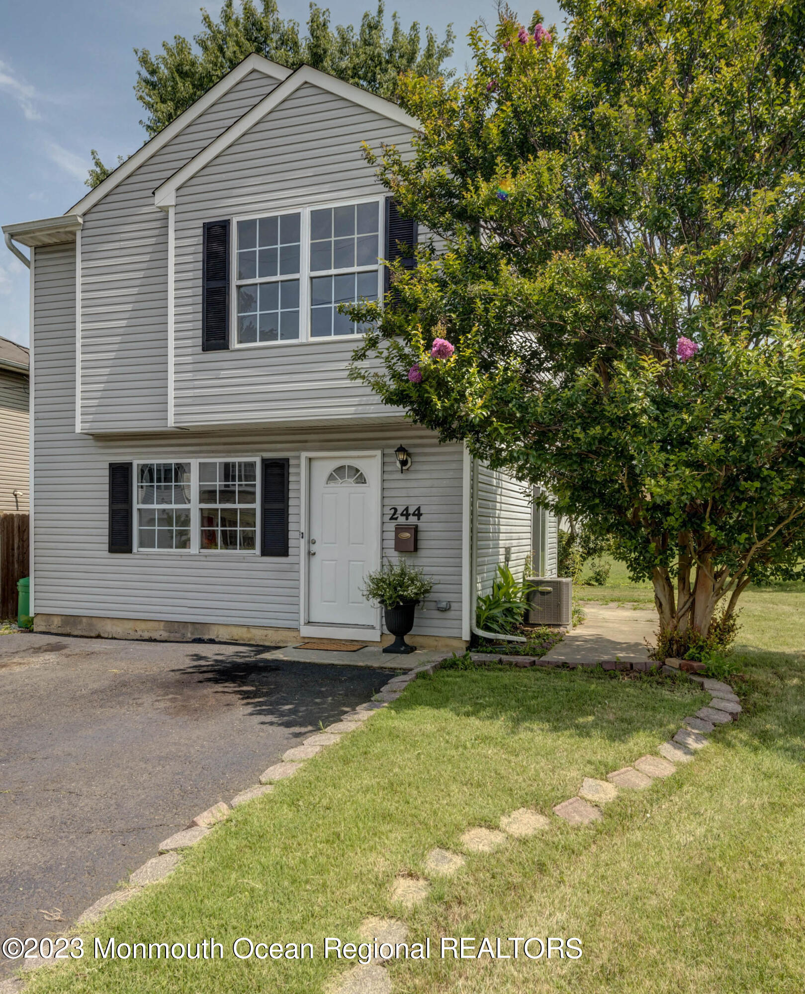 244 Raritan Street Keyport, NJ 07735 - Photo 20 of 20 a front view of a house with a yard