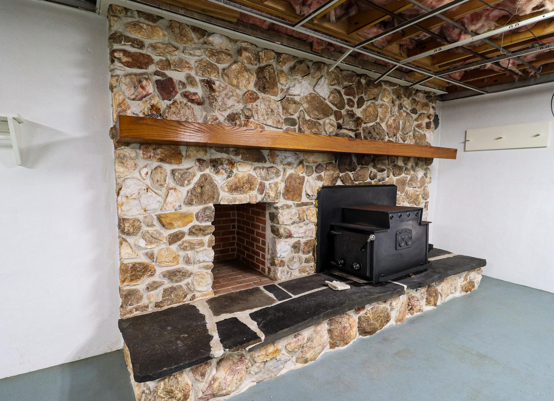 296 Kyle Weeks Road Southwest Willis, VA 24380 - Photo 20 of 35 a room with fireplace