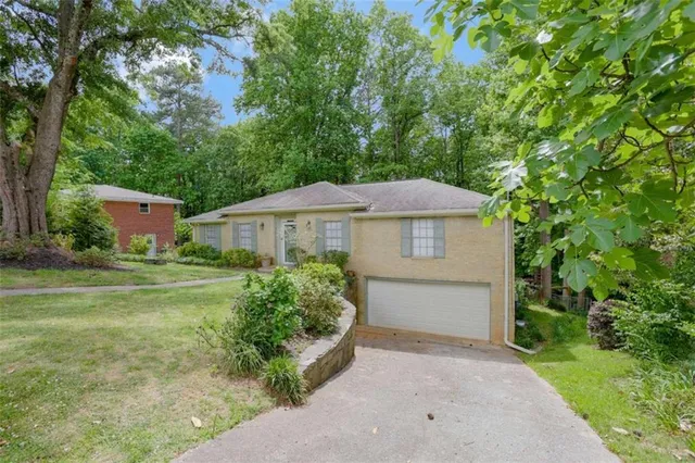 $2,040 | 3211 Flamingo Drive, East Point, GA 30344