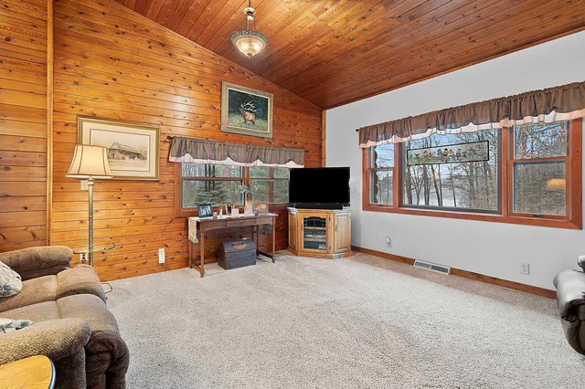 $499,900 | N6339 Airport Road, Bowler, WI 54416