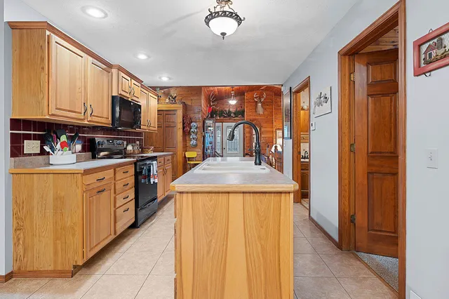 $499,900 | N6339 Airport Road, Bowler, WI 54416