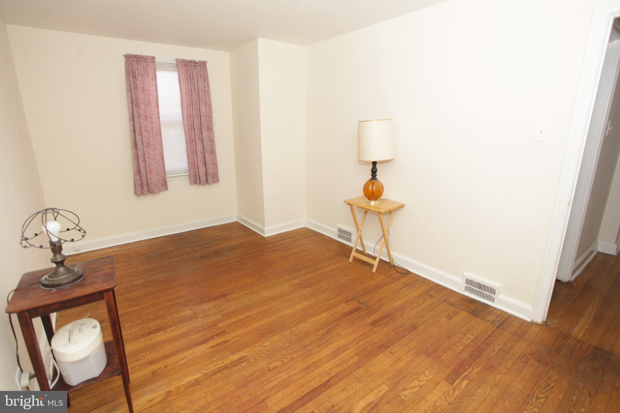 1542 Beverly Road Philadelphia, PA 19138 - Photo 17 of 32 Gallery Image 17