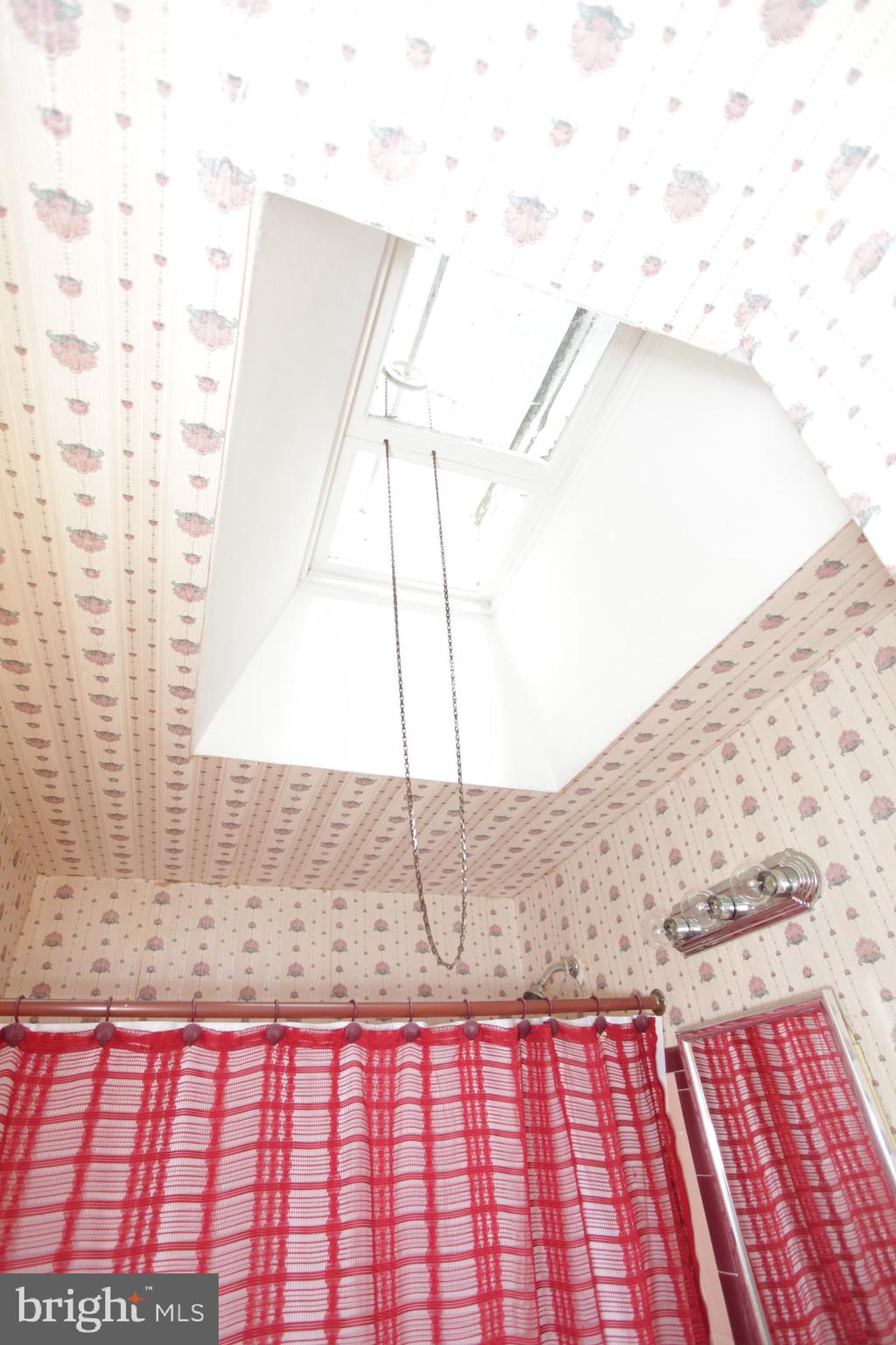 1542 Beverly Road Philadelphia, PA 19138 - Photo 20 of 32 Gallery Image 20