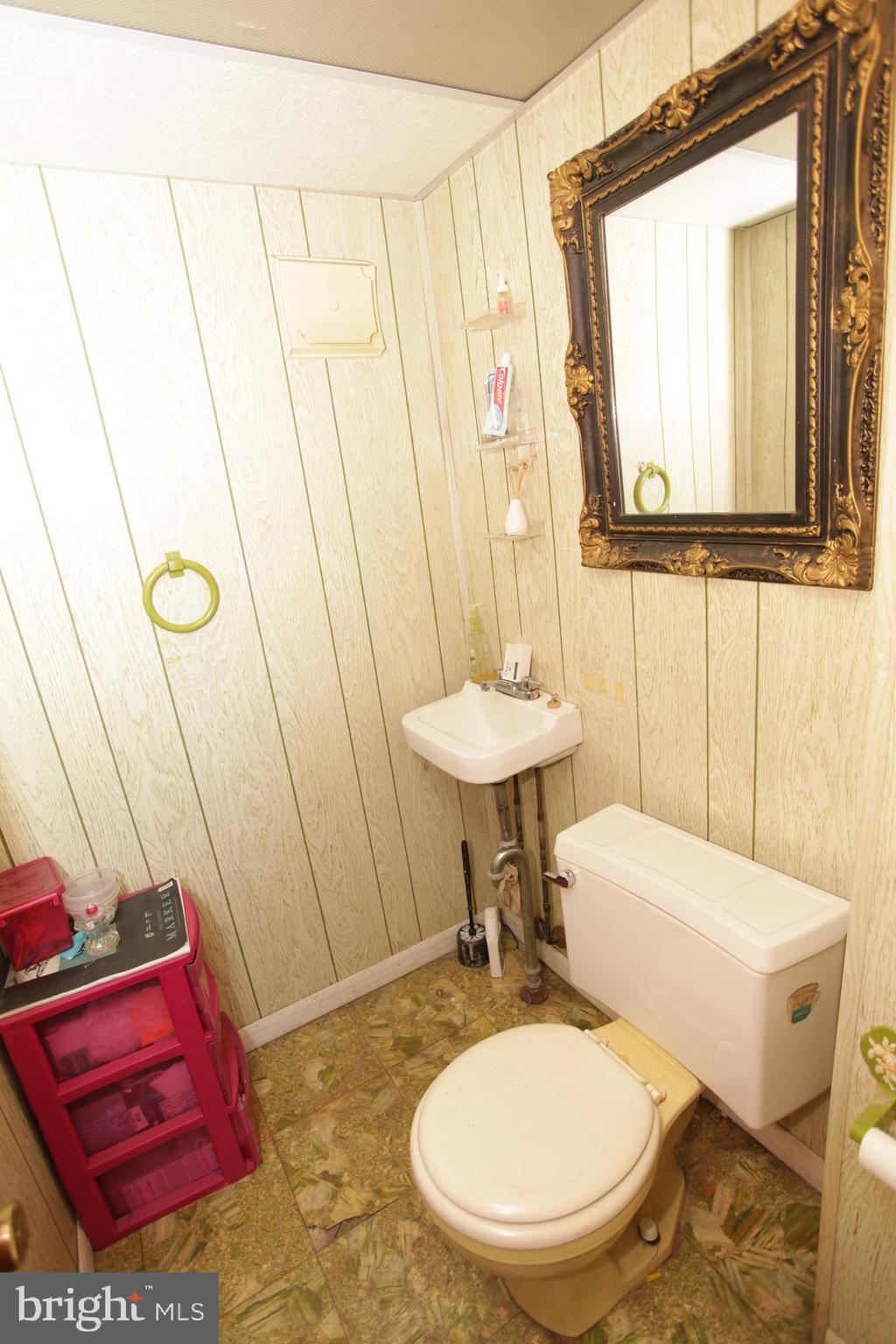 1542 Beverly Road Philadelphia, PA 19138 - Photo 27 of 32 Gallery Image 27