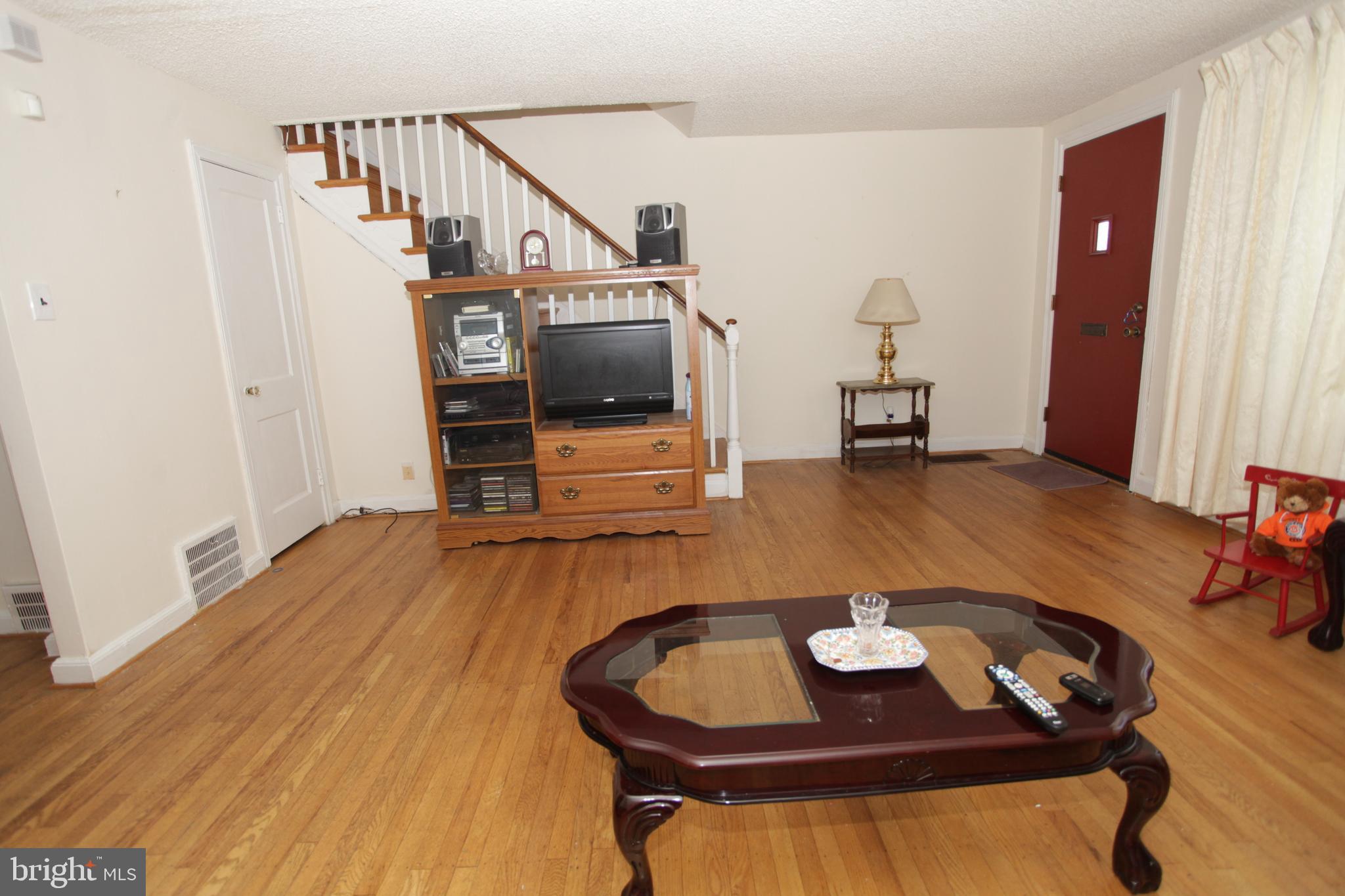 1542 Beverly Road Philadelphia, PA 19138 - Photo 5 of 32 Gallery Image 5