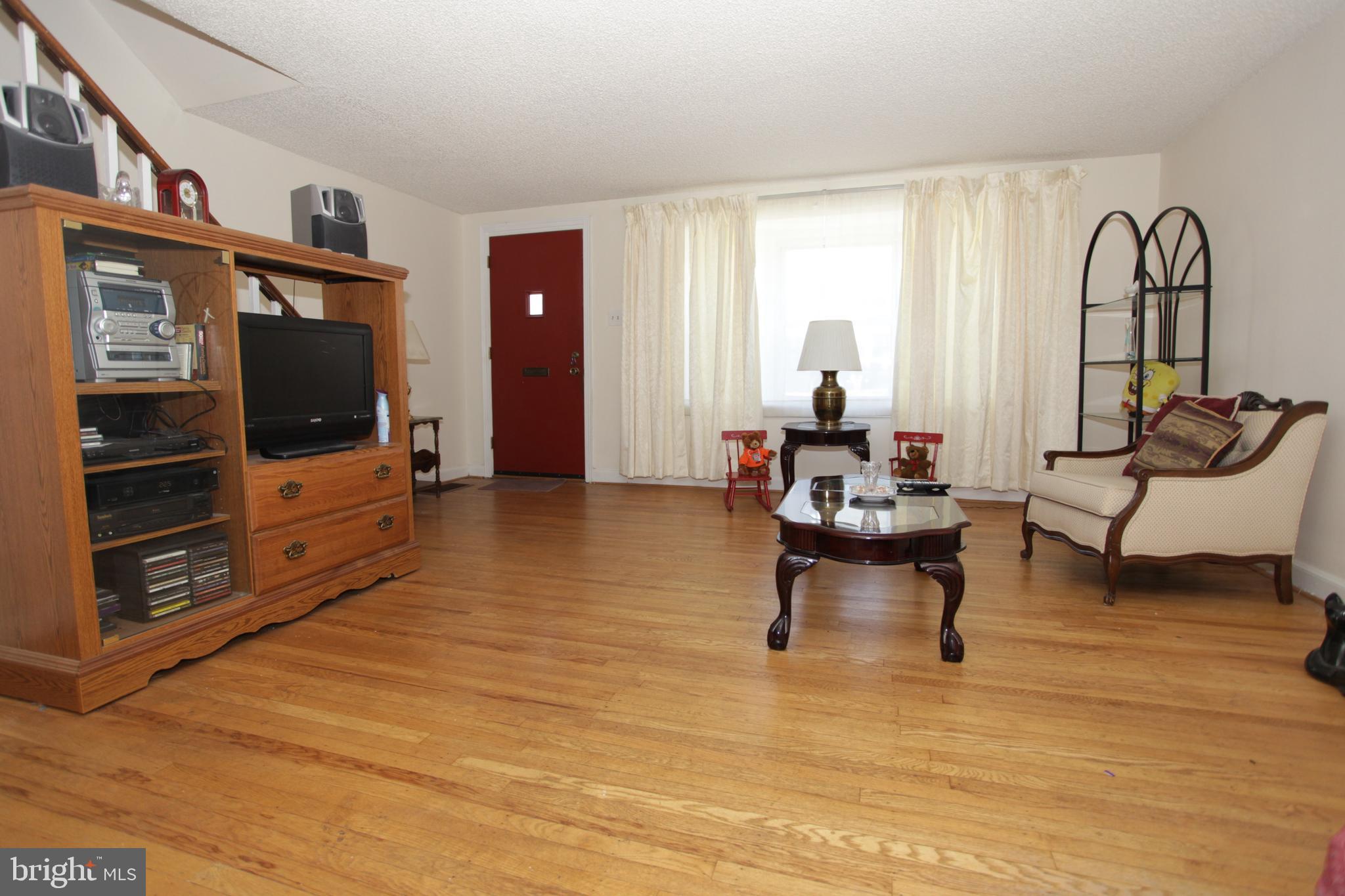 1542 Beverly Road Philadelphia, PA 19138 - Photo 6 of 32 Gallery Image 6