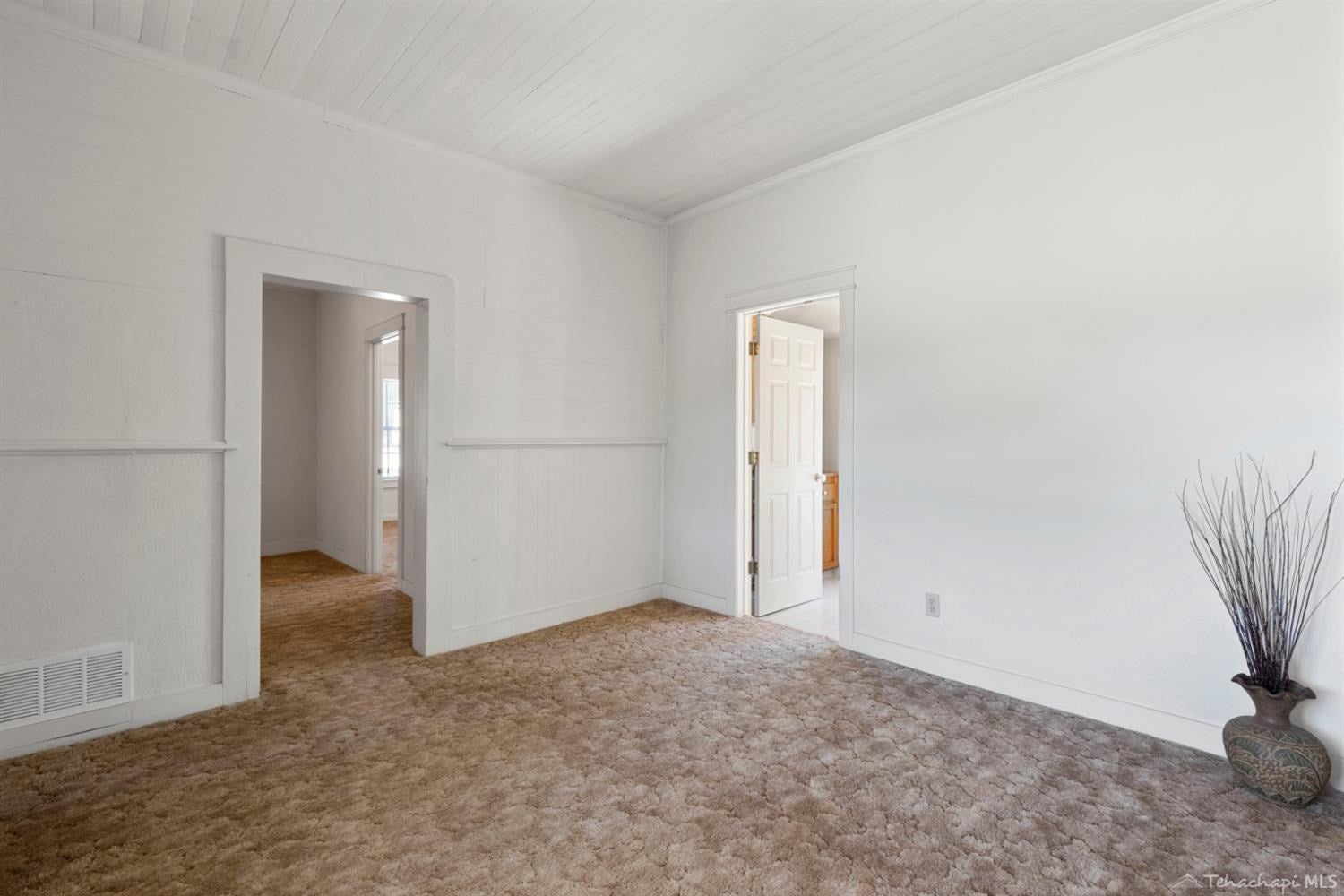 28701 Bear Valley Road Tehachapi, CA 93561 - Photo 52 of 57 Gallery Image 52