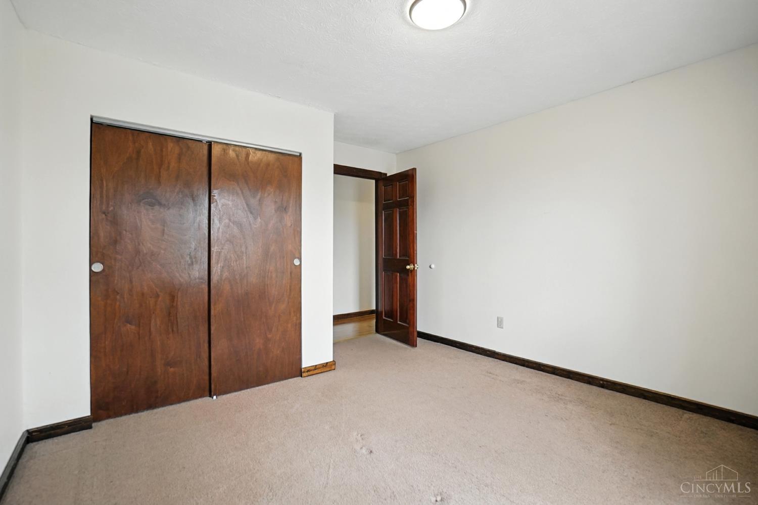6880 Rackview Road Cincinnati, OH 45248 - Photo 33 of 62 Gallery Image 33