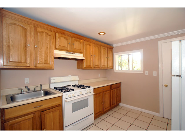 415 Rio Verde Street Daly City, CA 94014 - Photo 12 of 21 Gallery Image 12