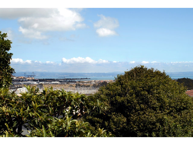 415 Rio Verde Street Daly City, CA 94014 - Photo 6 of 21 Gallery Image 6