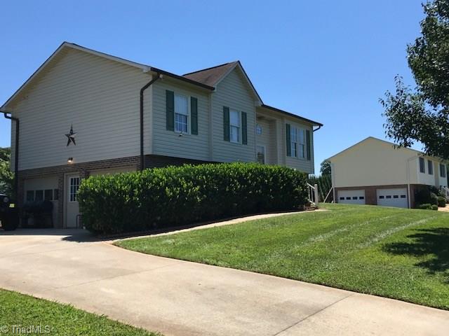 1050 Low Valley Court Rural Hall, NC 27045 - Photo 2 of 16 Gallery Image 2