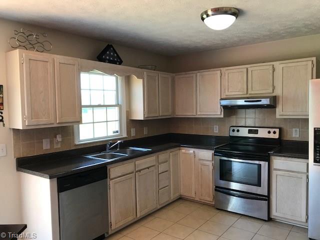 1050 Low Valley Court Rural Hall, NC 27045 - Photo 3 of 16 Gallery Image 3