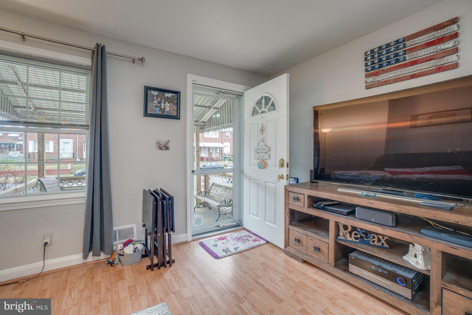 214 Riverthorn Road Baltimore, MD 21220 - Photo 4 of 28 Entrance