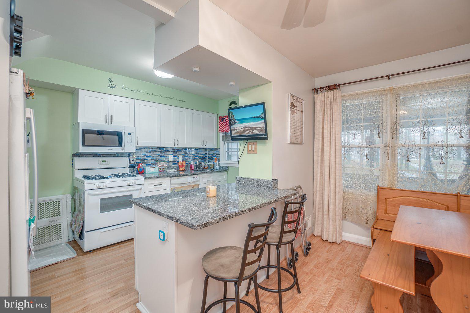 214 Riverthorn Road Baltimore, MD 21220 - Photo 9 of 28 Kitchen