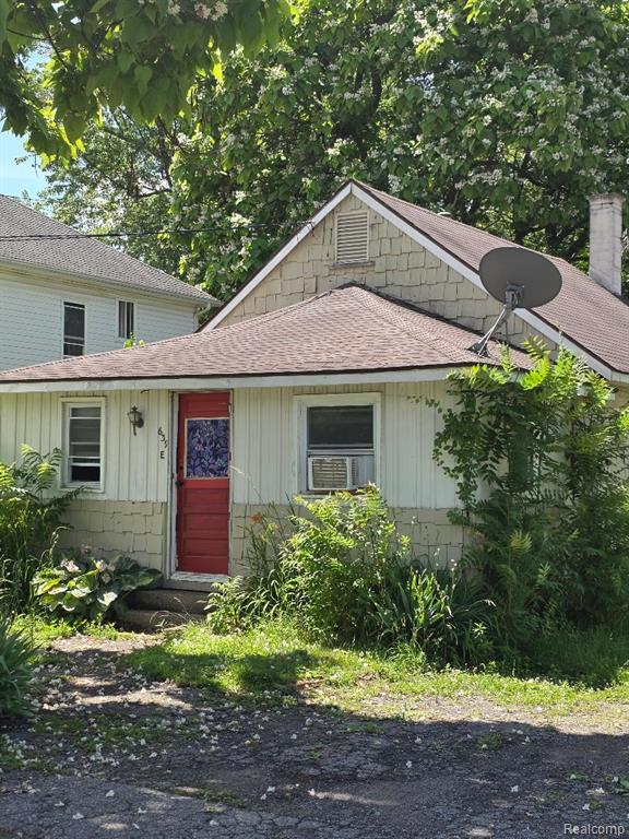 639 Heights Road Lake Orion, MI 48362 - Photo 3 of 3