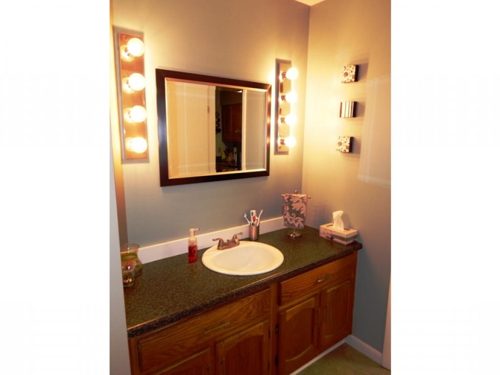 135 Rochelle Avenue Manchester, NH 03102 - Photo 17 of 34 Gallery Image 17