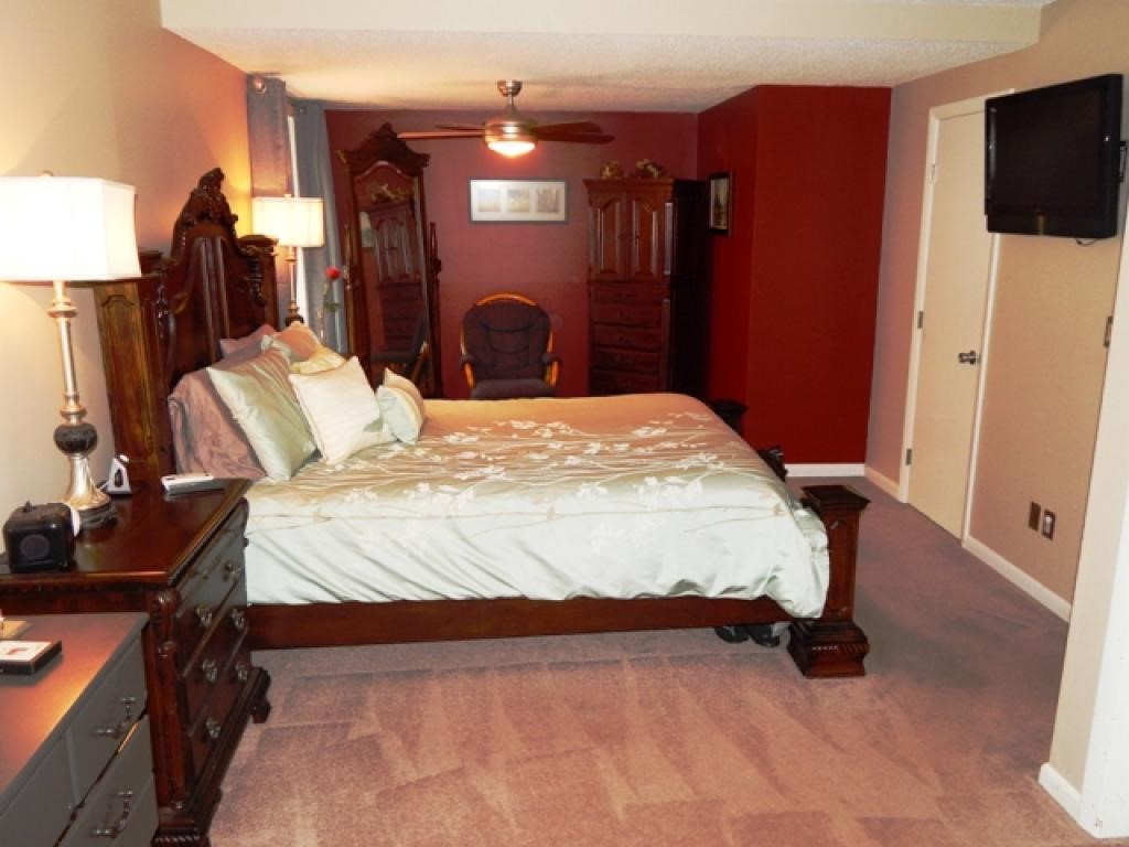 135 Rochelle Avenue Manchester, NH 03102 - Photo 10 of 34 Gallery Image 10
