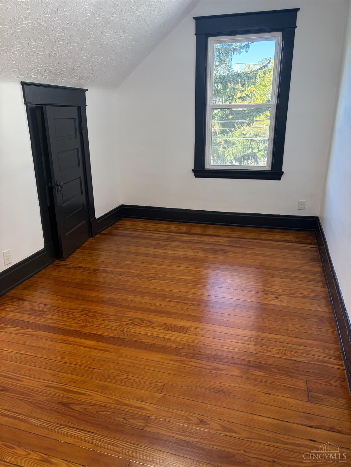 6240 Red Bank Road Cincinnati, OH 45213 - Photo 15 of 23 Gallery Image 15