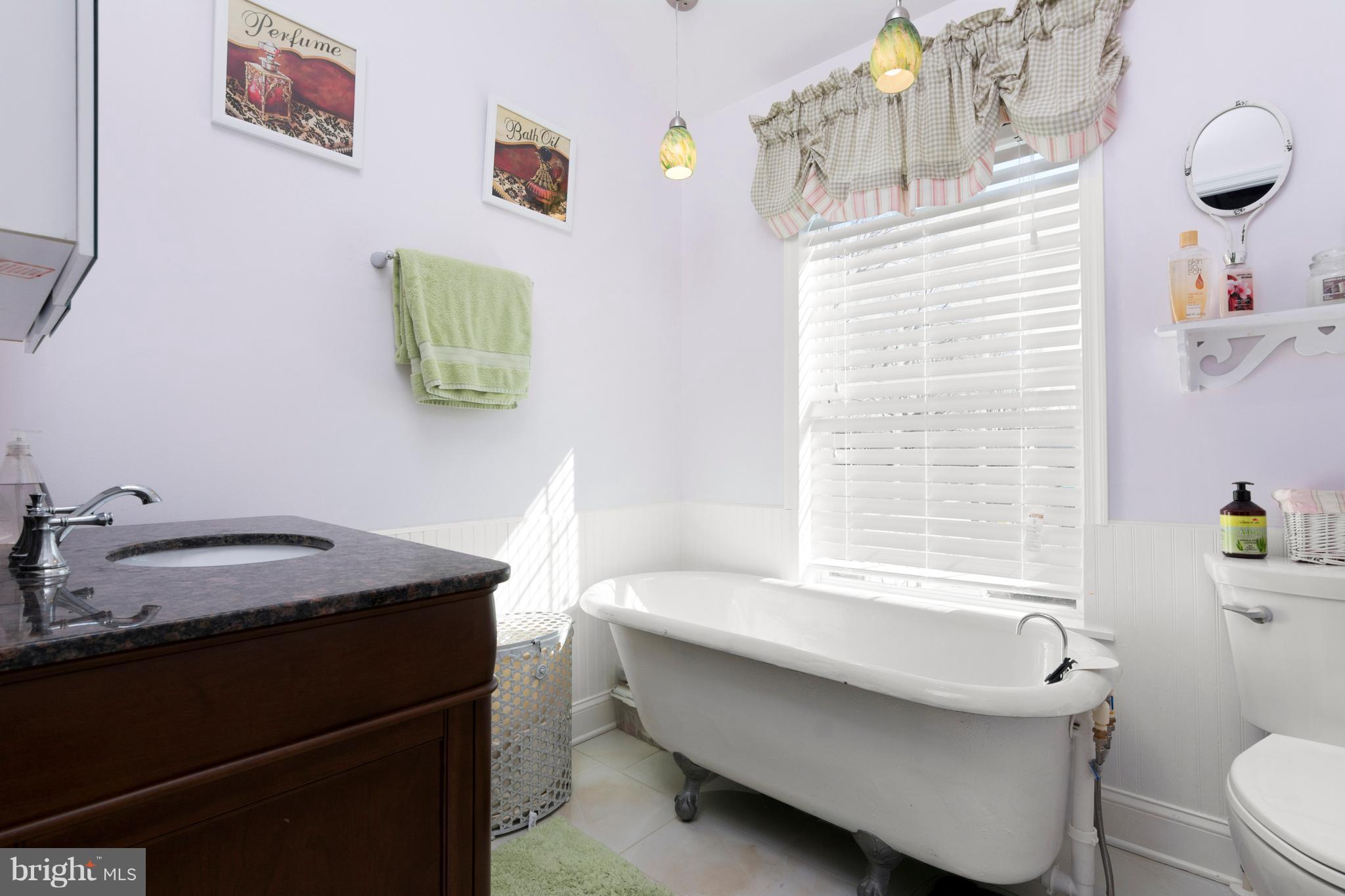 260 Harlem Road Pasadena, MD 21122 - Photo 17 of 30 Bath (Master)