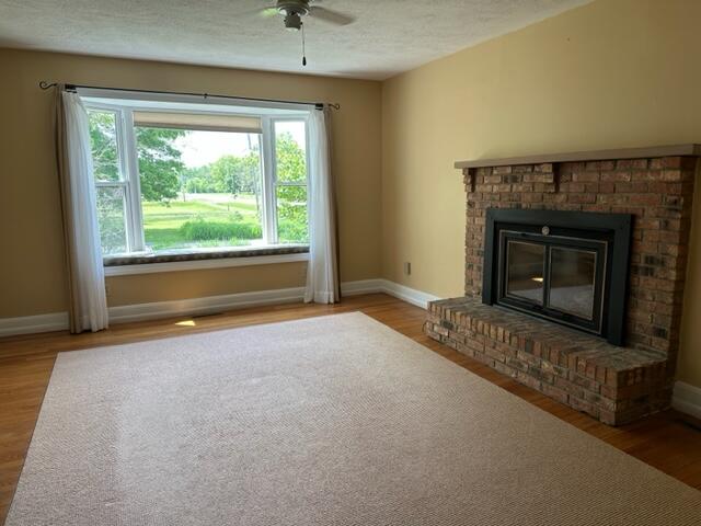 11167 California Road Bridgman, MI 49106 - Photo 4 of 41 IMG_5144